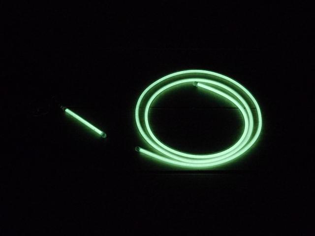 画像: 筆者撮影 左:Glow HOTARU 60 右:Glow HOTARU Flex