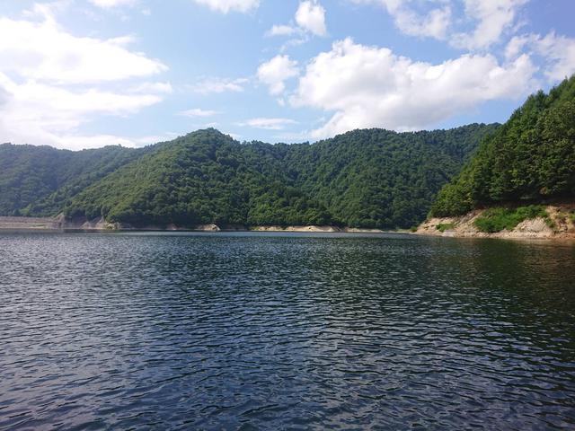 画像: 筆者撮影:湖面からの風景
