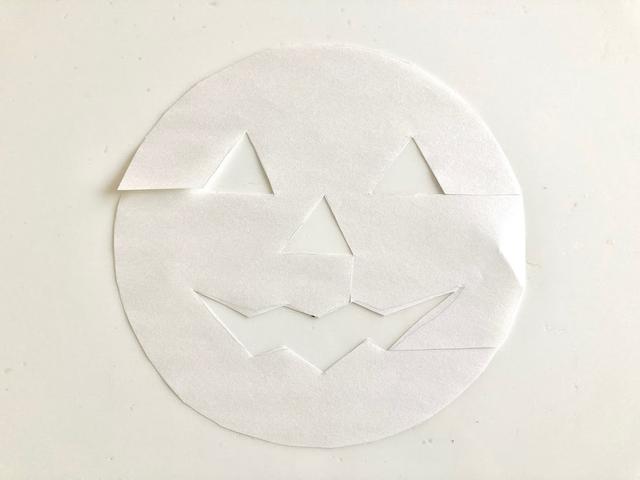 画像: コピー用紙で作った型紙 (筆者撮影)