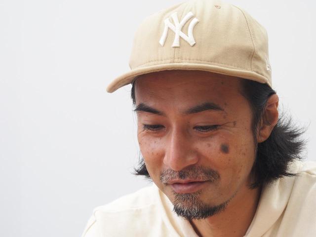 画像: 編集部撮影 猪野テイストを褒められすぎて照れる猪野さん