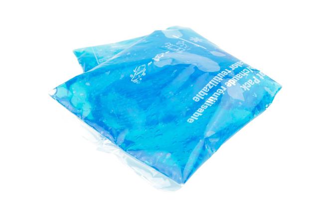 画像: 保冷剤は「ソフトタイプ」と「ハードタイプ」の2種類! ハードタイプも100円ショップで購入可能
