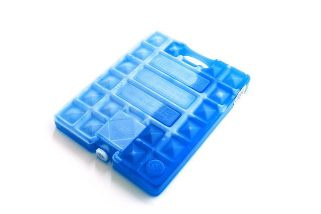 画像: キャンプなどのアウトドアではハードタイプの保冷剤がおすすめ! ポイントは保冷剤の耐久性