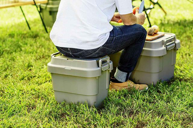 画像: 耐荷重 100kg なのでイスがわりにも使えます