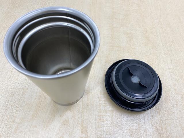 画像: 蓋を外せばコップのようになります