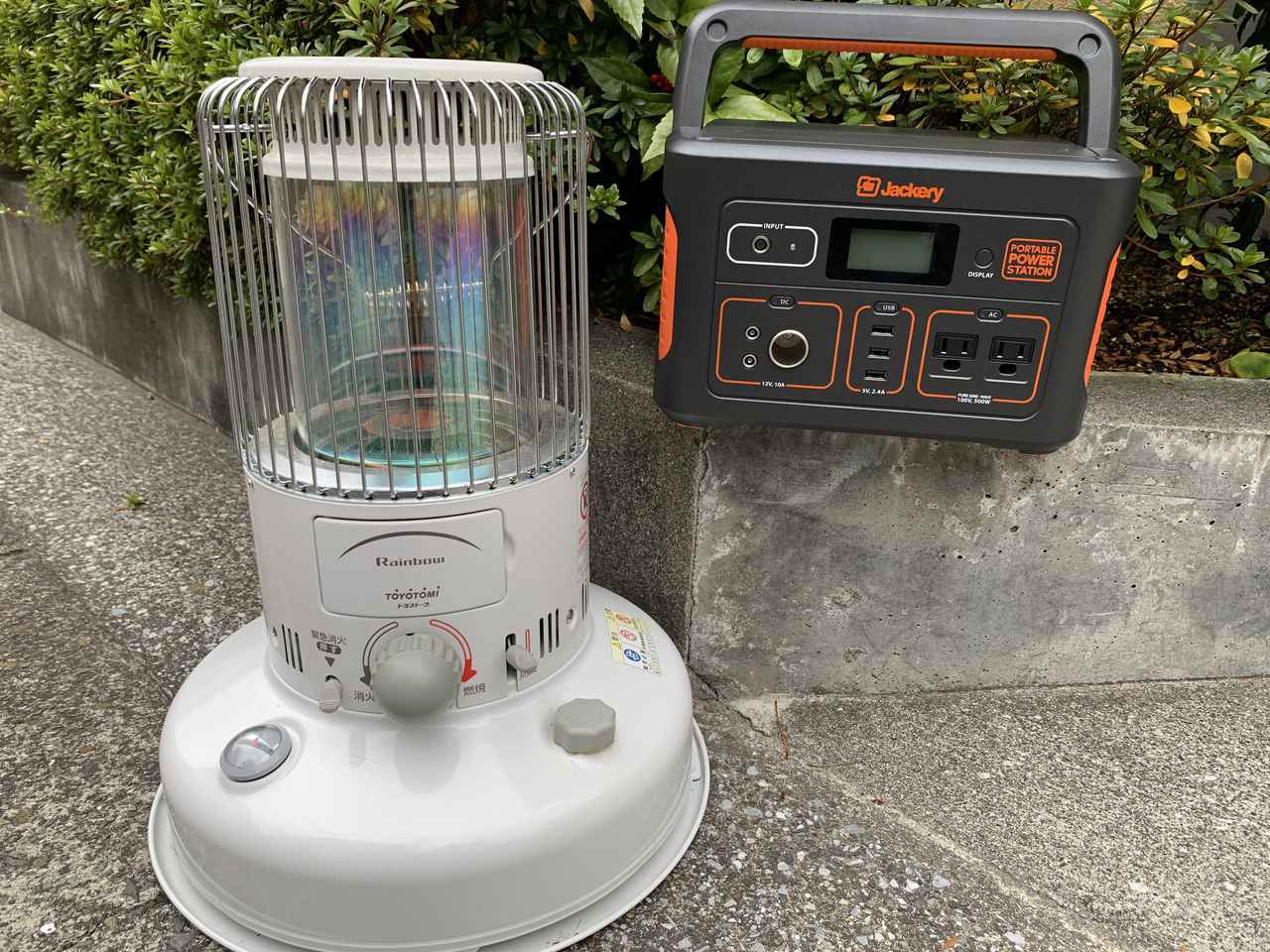 トヨトミの石油ストーブ Jackeryのポータブル電源700 を紹介 電気なしサイトの冬キャンプでも快適に過ごそう 1 2 ハピキャン キャンプ アウトドア情報メディア