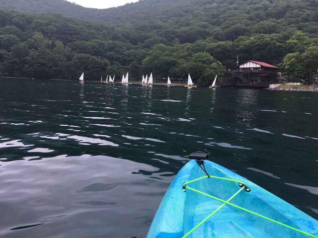 画像: 水上から見る景色 (筆者撮影)