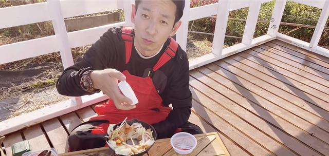 画像: 【タケト家の秘密基地作り#29】より お昼ご飯を食べたら今回の作業はお開きです