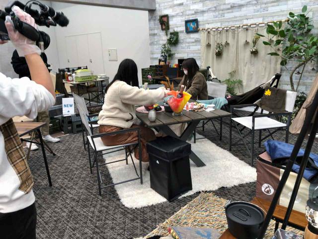 画像: 筆者撮影 動画撮影中のどっちゃん・きゃなこ氏