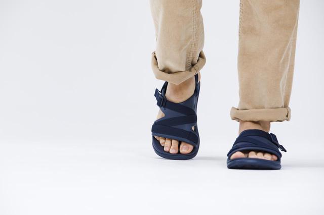 画像1: リラックスのためにデザインされた超軽量の「CHILLOS SPORT(チロススポーツ)」