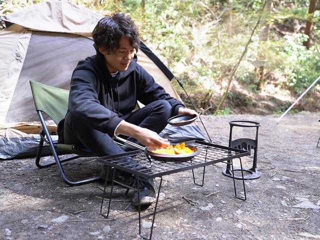 画像: 直火OK!ホーローはキャンプ飯との相性抜群