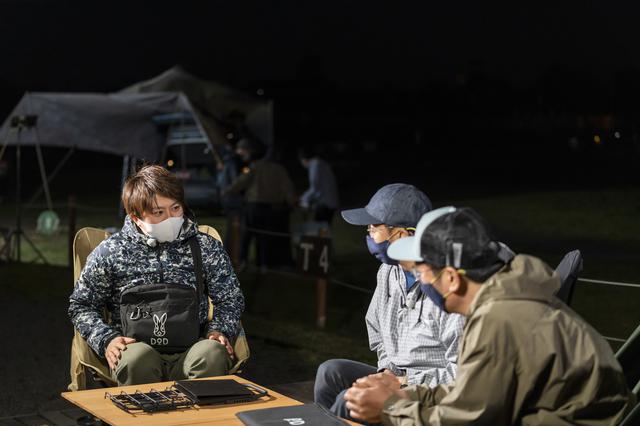 画像: photographer 吉田 達史 左からDOD緒方さん、おぎやはぎ矢作さん、小木さん