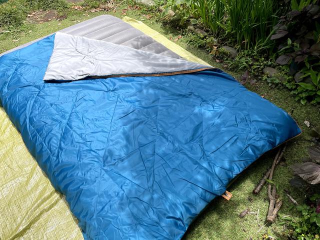 画像1: 【初夏〜秋の寝袋】デカトロン QUECHUA (ケシュア) 洗えるシュラフ ARPENAZ 20℃はキャンプデビューにオススメ!