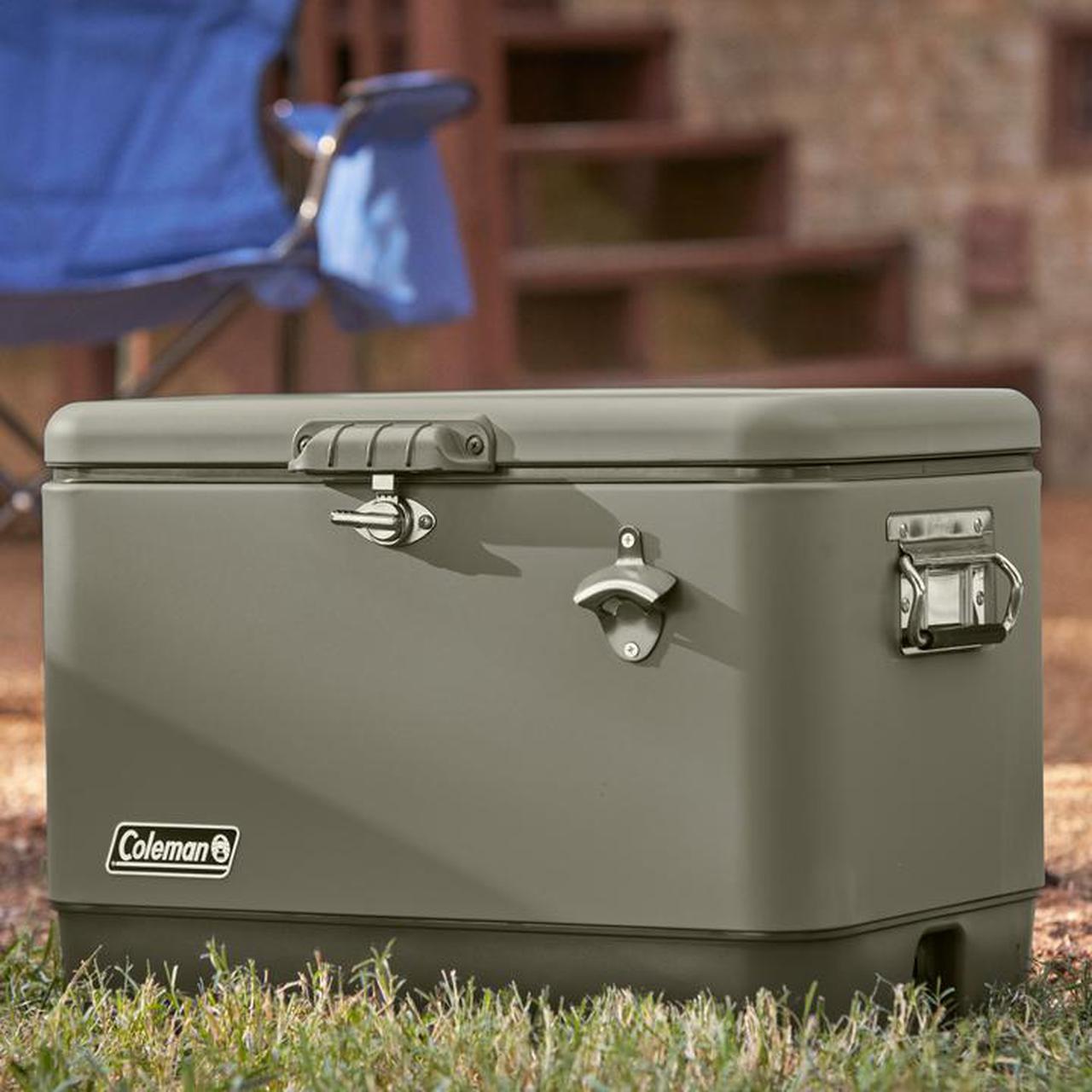Coleman コールマン のロングセラークーラー 54qt スチールベルトクーラー に新色 セージ が登場 1 2 ハピキャン キャンプ アウトドア情報メディア Coleman コールマン のロングセラークーラー 54qt スチールベルトクーラー に新色 セージ が登場 1 2 ハピキャン キャンプ アウトドア情報メディア