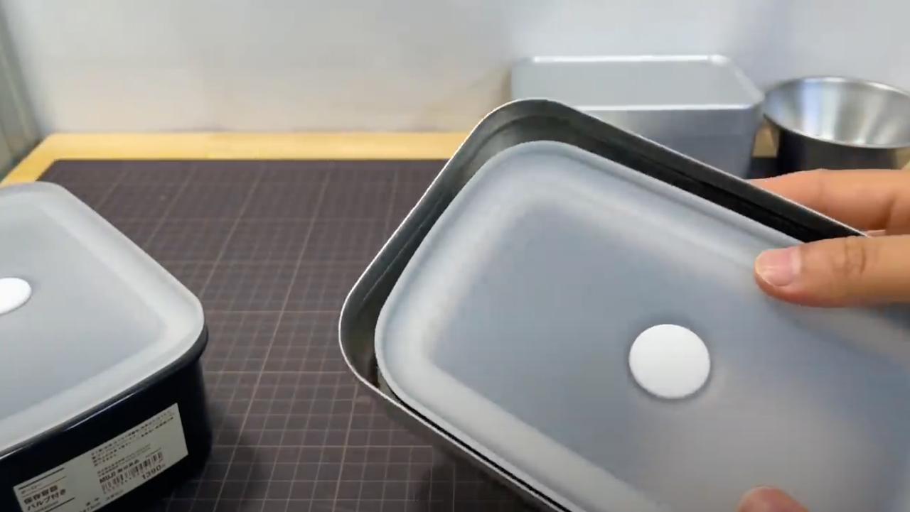 画像: 出典:YouTubeチャンネル「FUKU」より(ラージメスティンに中サイズが入る)