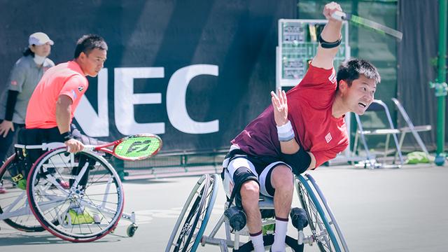 画像: 眞田卓選手=左=と国枝選手。今大会、男子ダブルスで準優勝を果たした