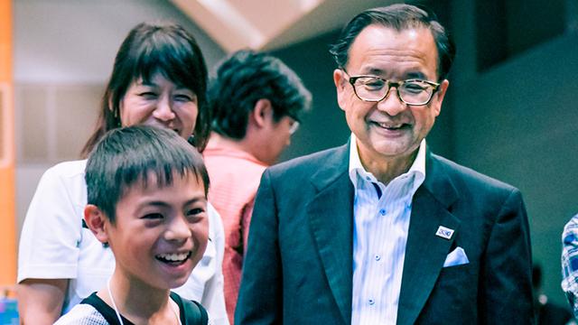 画像: 大垣市長の小川敏さん(写真右)