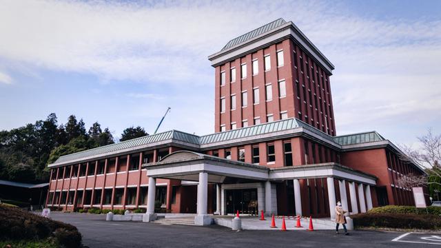 画像: 滋賀県工業技術総合センター。滋賀県は琵琶湖を擁し、北陸・中部・京阪神を結ぶ交通の要衝として発展してきた