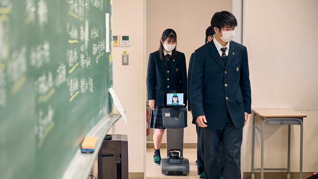 画像: 自走式のテレロボもある
