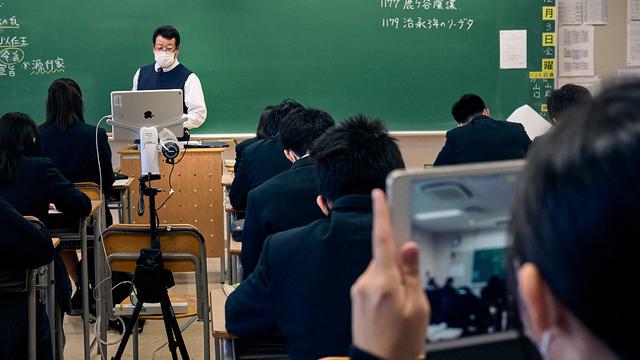画像: 授業でのICT機器の活用は当たり前の光景になった