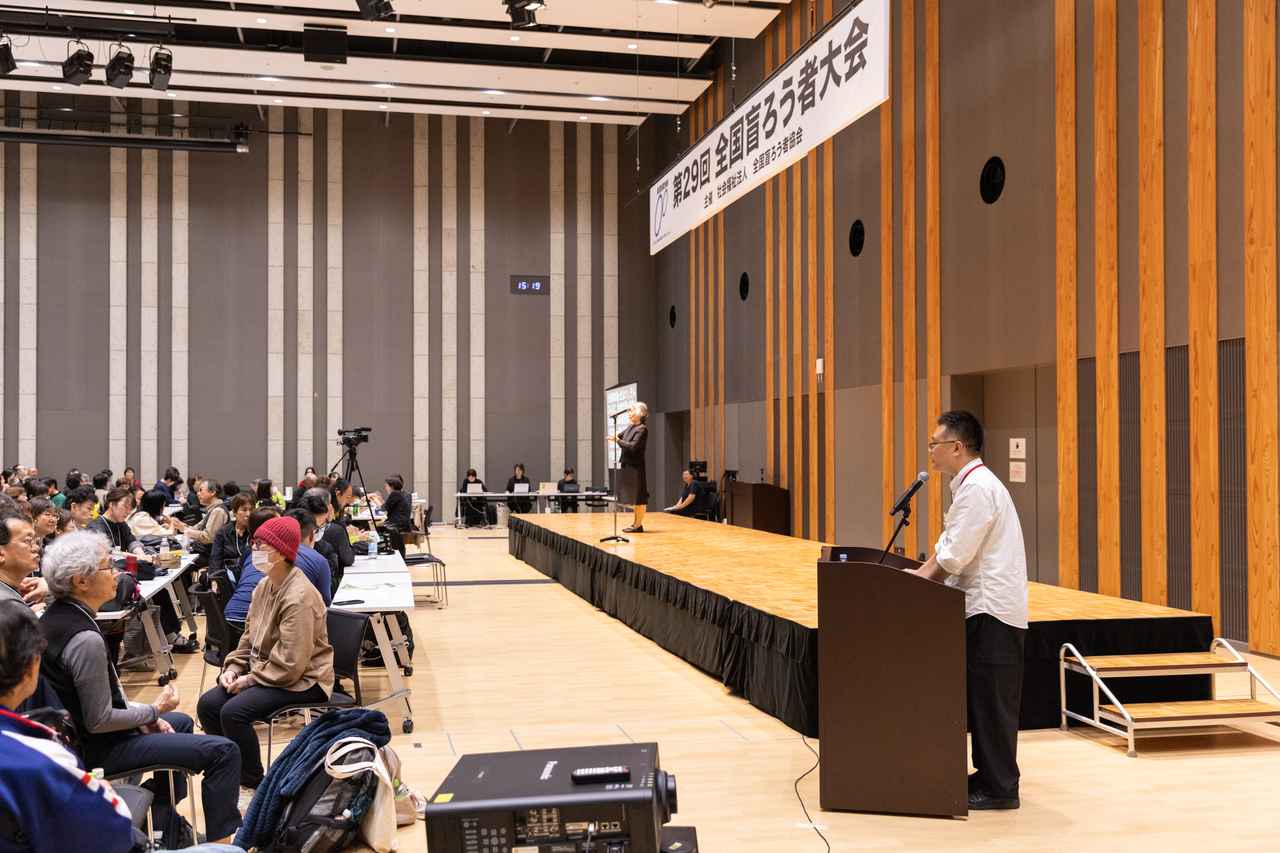 画像: 閉会式でこれからの大会への思いを語る小林さん