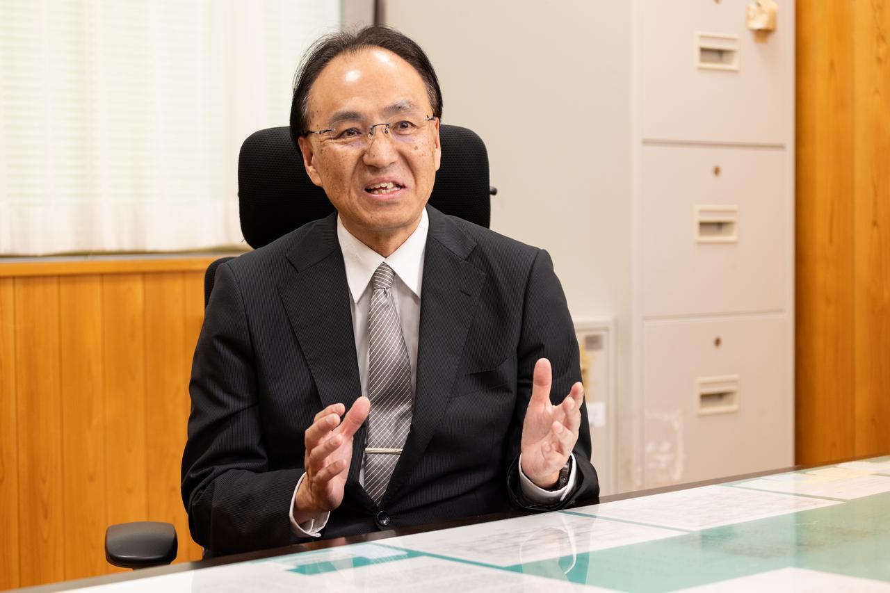 画像: 生徒の活動状況や今後の展望について語る渡辺校長