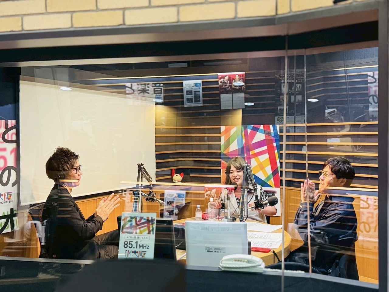 画像2: ミライ・リーダーのゲストは 両声類シンガーソングライター・悠以さん。