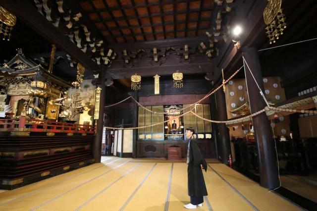 画像: 浄土宗大本山 百萬遍知恩寺: 長さ100メートルの数珠と350店のフリーマーケットでにぎわう「百萬遍さん」