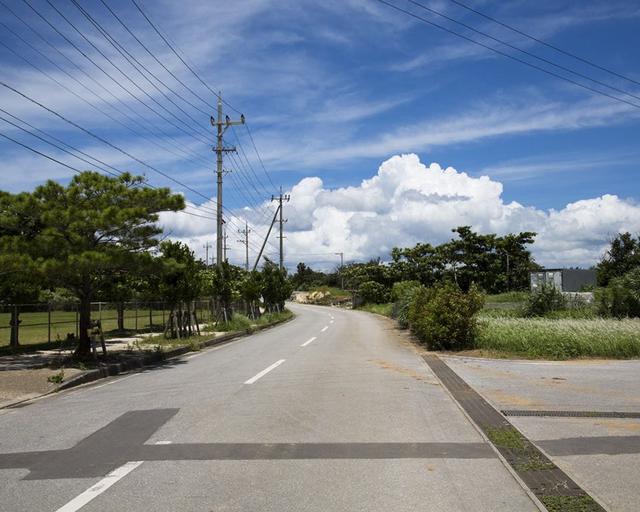 画像5: 海、空、人。移り住み6年、写真家・藤代冥砂が綴る「沖縄のあお」