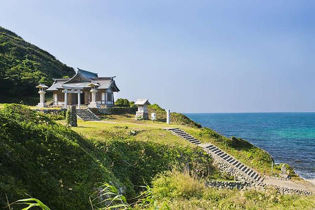 画像: 沖ノ島を拝むため、大島につくられた「遥拝所」