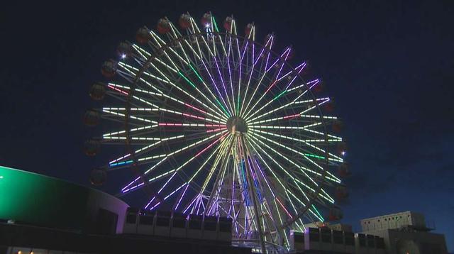 画像: 夜になると光り輝くすすきのの観覧車「nORIA(ノリア)」