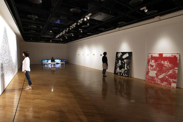 画像: 三菱地所アルティアム。写真は「タグチ・アートコレクション しあわせの相関図 2016.4.23-5.29」より