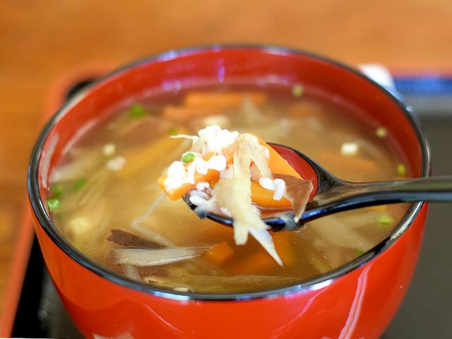 画像: だし汁で煮込まれたそば米の滋味は「茶里庵」ならではのもの