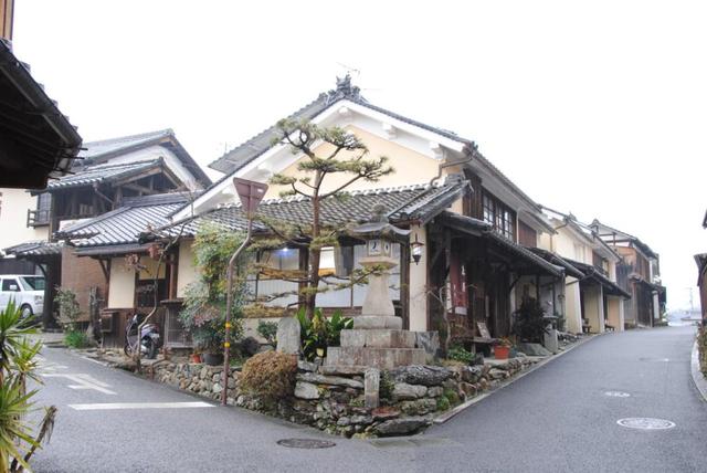 画像: 今なお続く手仕事職人の店も発見!