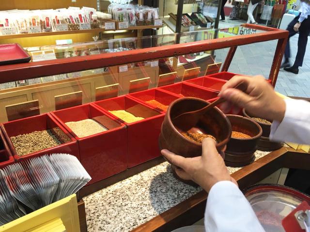 画像2: 好みで調合もOK。日本三大七味の凄みに触れる