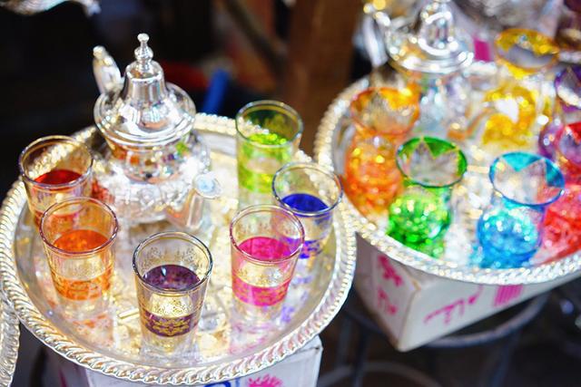 画像: モロッコの人が毎日飲む「ミントティー」のカップ
