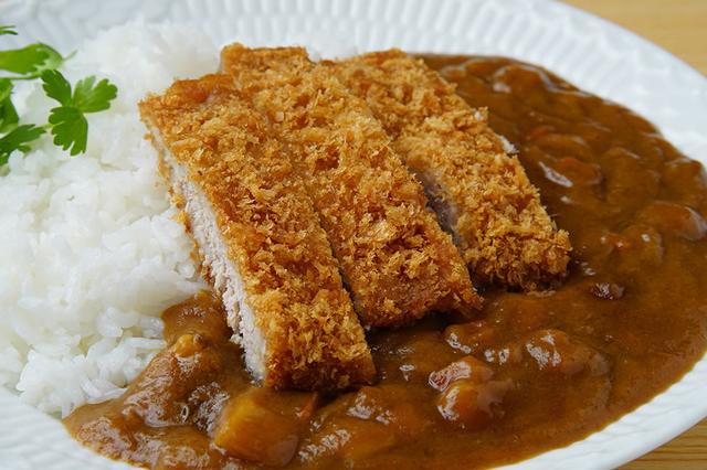 画像: 日本で独自の進化を遂げたカレーライス 写真提供:Shutter Stock