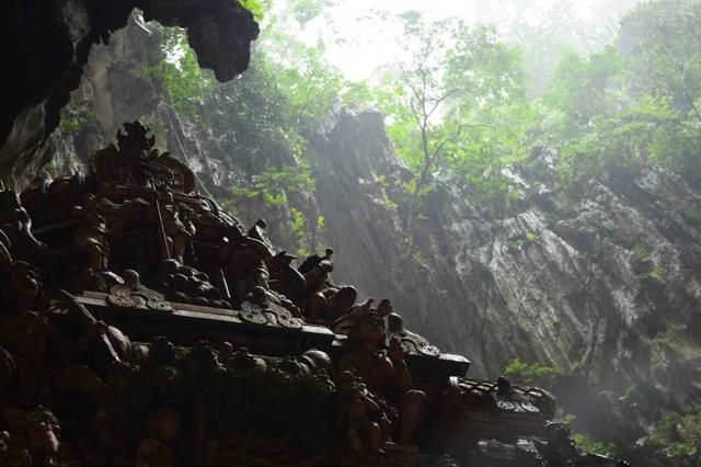 画像: Batu Caves(バトゥ洞窟)