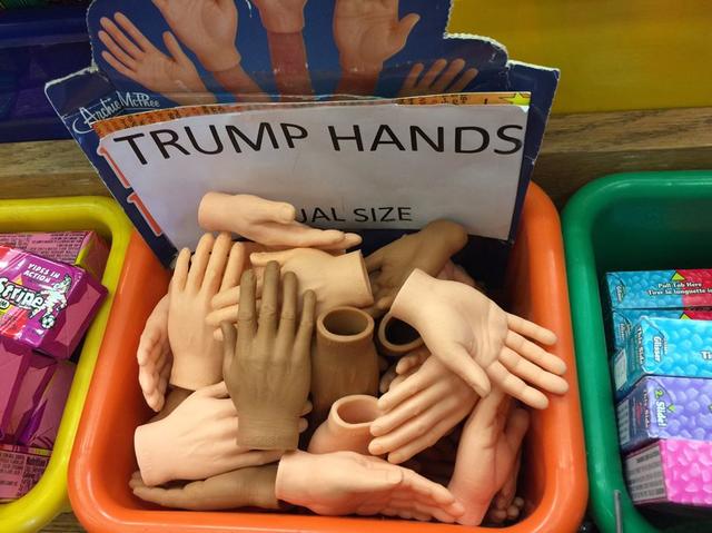 画像: 人気だという「TRAMP HANDS」は3ドルで購入できる