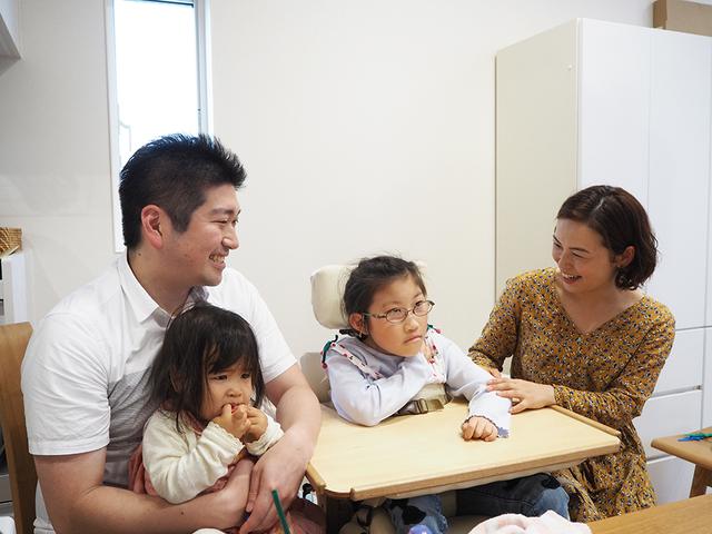 画像: 取材中も元気いっぱいの佐藤さん親子