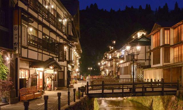 画像: 17:00 銀山温泉