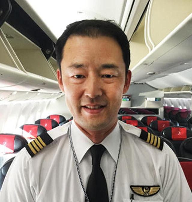 画像1: 機内からザトウクジラが見えるかも!?