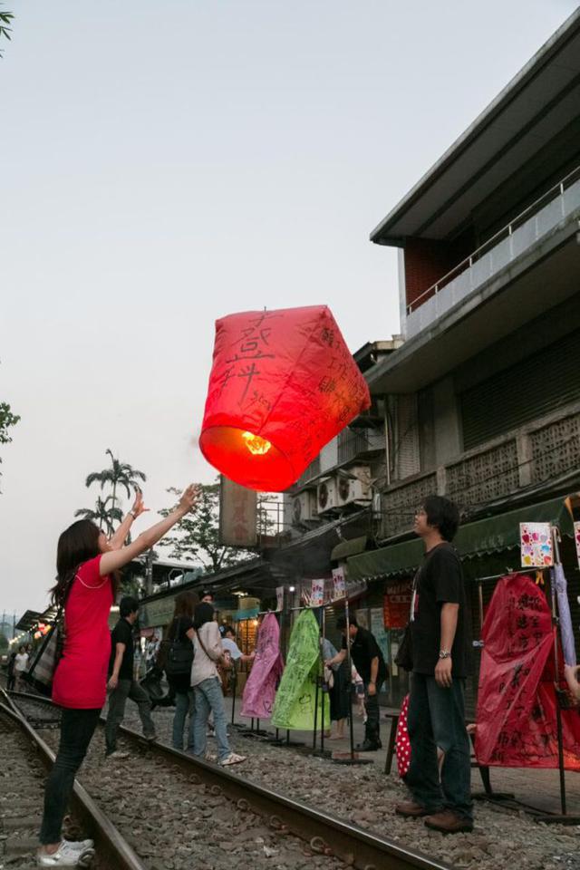 画像: イベント期間外でも体験できる、十分のランタン飛ばし