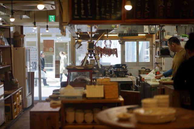画像1: 【御徒町】老酒舗:大衆酒場空間で北京の朝食を楽しめるオールデイダイニング