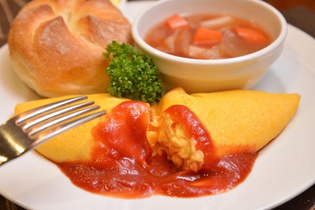 画像2: 【上野】洋食や 三代目 たいめいけん:駅ナカで老舗洋食店「たいめいけん」の名作オムレツをお得に。