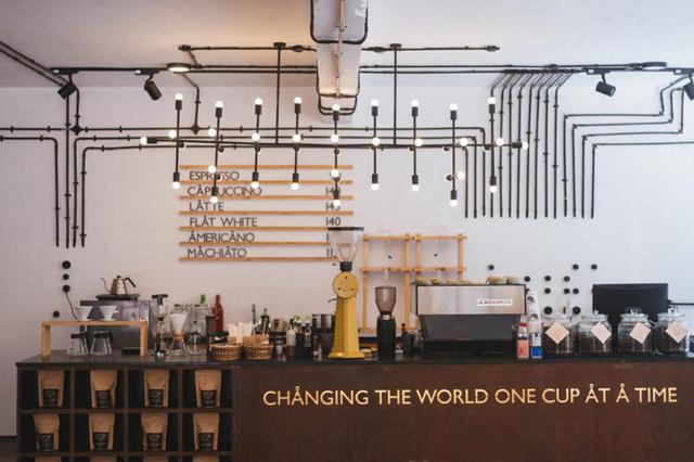 画像2: Wi-Fiも完備。「THIRD WAVE COFFEE ROASTERS」で丁寧な一杯