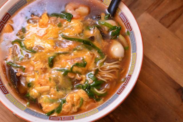 画像2: 【豊洲】やじ満:パッパと食べるのが粋! 新市場の有名店で、早朝ラーメン
