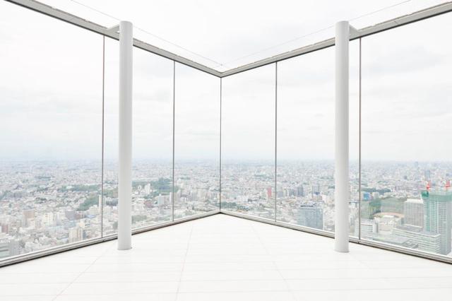 画像4: 最大の目玉。「SHIBUYA SKY」は、全身が空に溶け込む場所