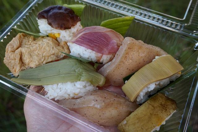 画像2: うどん&田舎寿司:朝食にぴったりな優しい田舎味