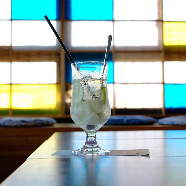 画像: フルーツを使ったドリンク「梨とライムのソーダ」を飲みました。