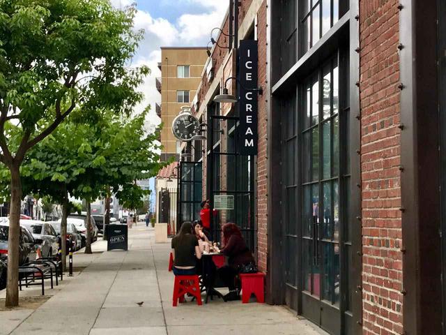 画像: SNS映えする街並みも人気の一角 Arts District(アーツ・ディストリクト)